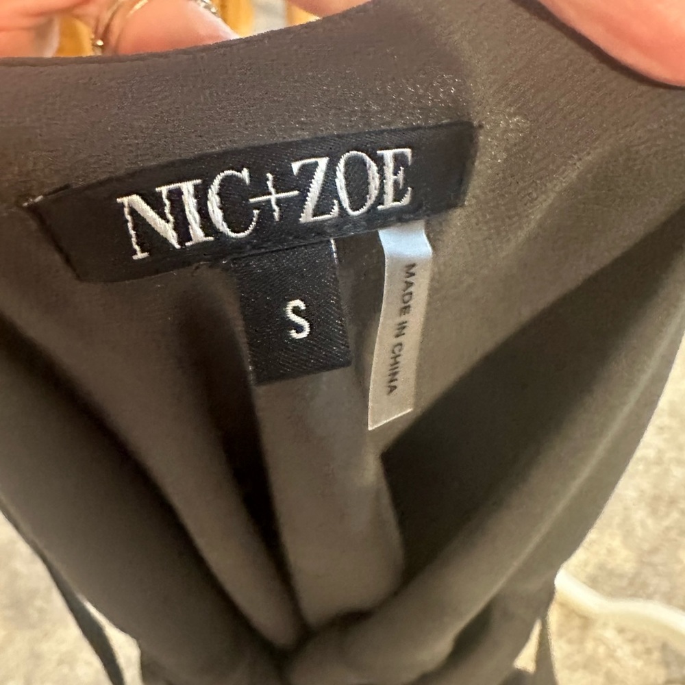 Two Layer Tank With Multicolored Shawl/Wrap - image 6